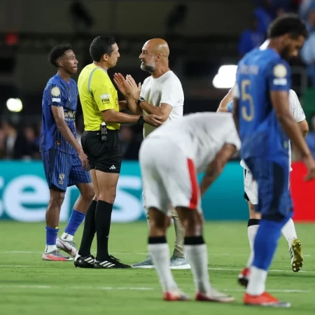Pep mắng trọng tài là ‘đồ khốn’