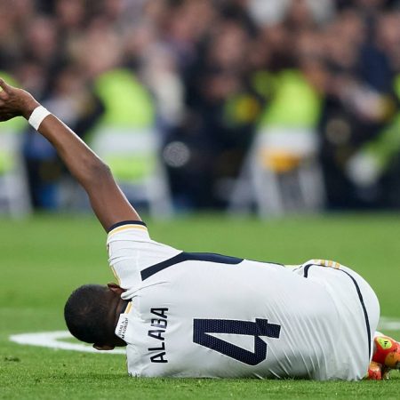 Alaba bị lãng quên ở Real Madrid