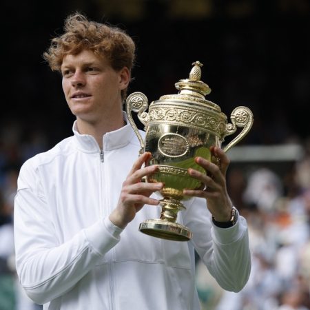 Jannik Sinner phá mã Carlos Alcaraz thế nào-