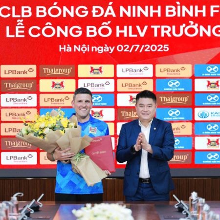 Ninh Bình ra mắt HLV người Tây Ban Nha
