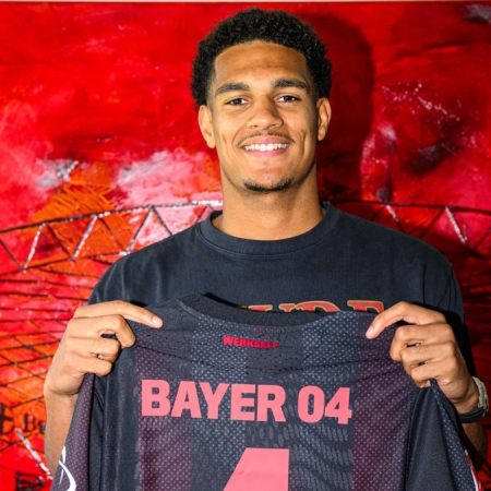 Ten Hag mang về bản hợp đồng kỷ lục cho Leverkusen