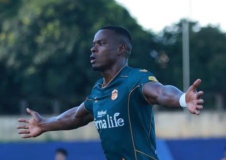 SLNA đàm phán với Brandao và Gustavo Santos