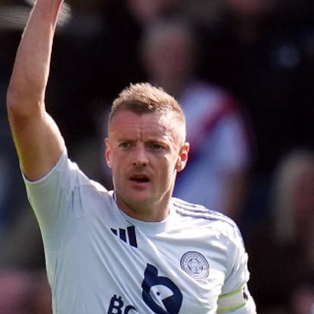 Vardy bị chỉ trích tham tiền_1