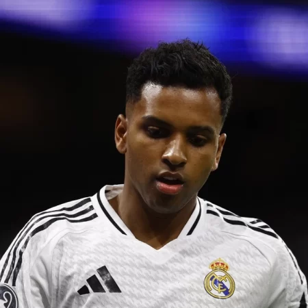 Premier League ‘sôi sục’ vì Rodrygo
