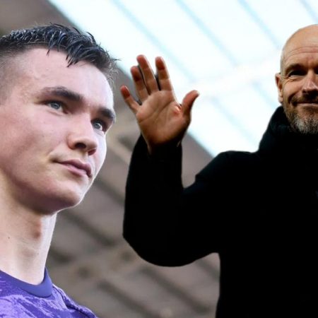 Ten Hag 2 lần bán cựu cầu thủ MU