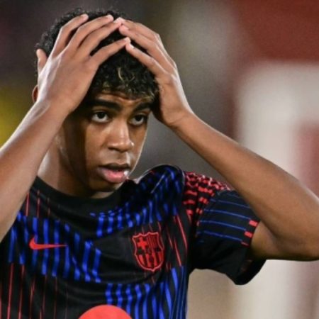 UEFA trừng phạt Barcelona, Chelsea