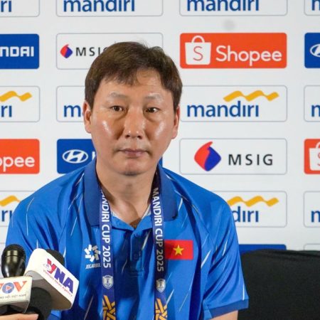 HLV Kim Sang-sik- ‘Thái Lan và Indonesia là ứng viên vô địch’_1